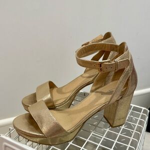 CL by Laundry Elegant Gold Block Heel Sandals